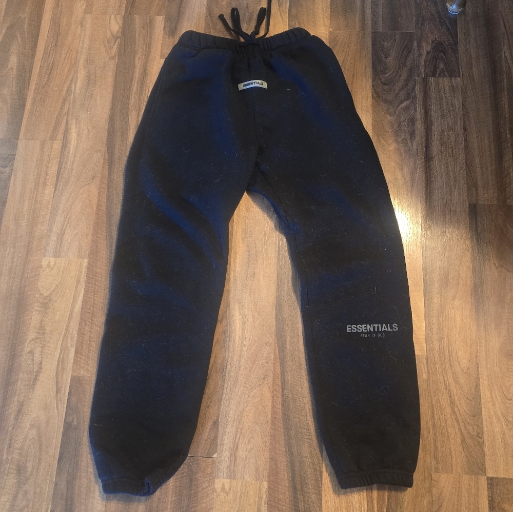 Essentials fear of god sweatpants